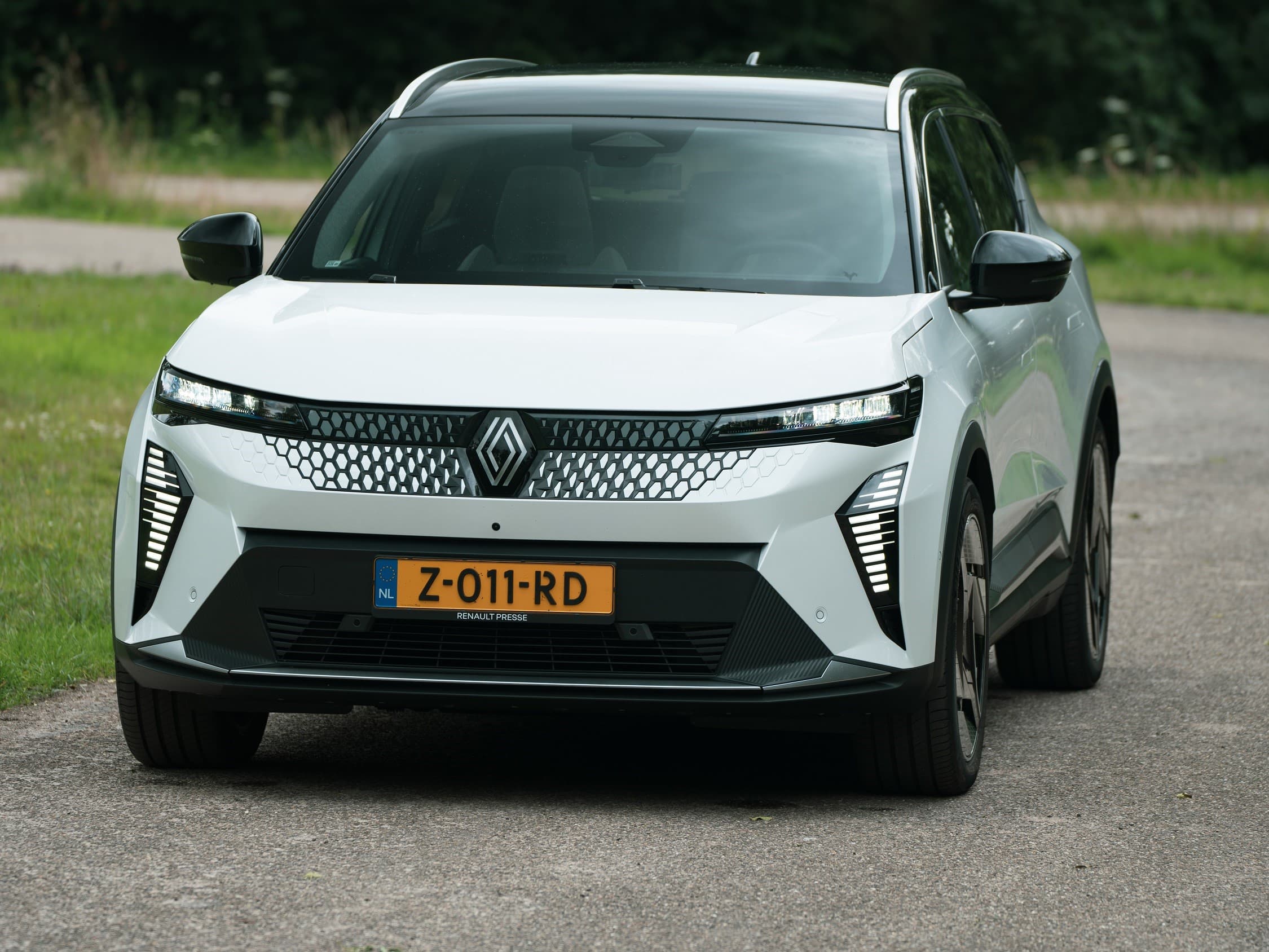 EV-profiel Renault Scenic E-Tech: Is de 'Auto van het Jaar 2024' écht zo goed?