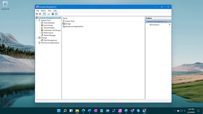 Eerste blik op Windows 11 met gecentreerd startmenu-15083326