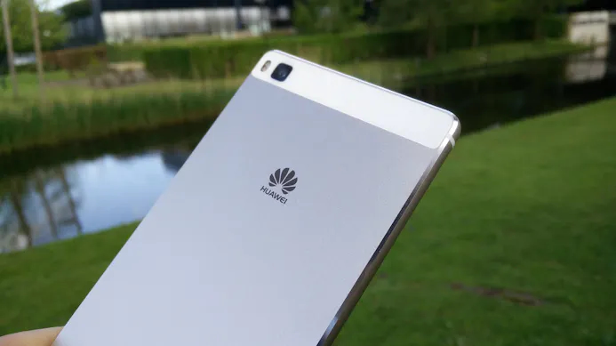 REVIEW: De Huawei P8 is bijzonder gemiddeld, maar wel mooi-15804244