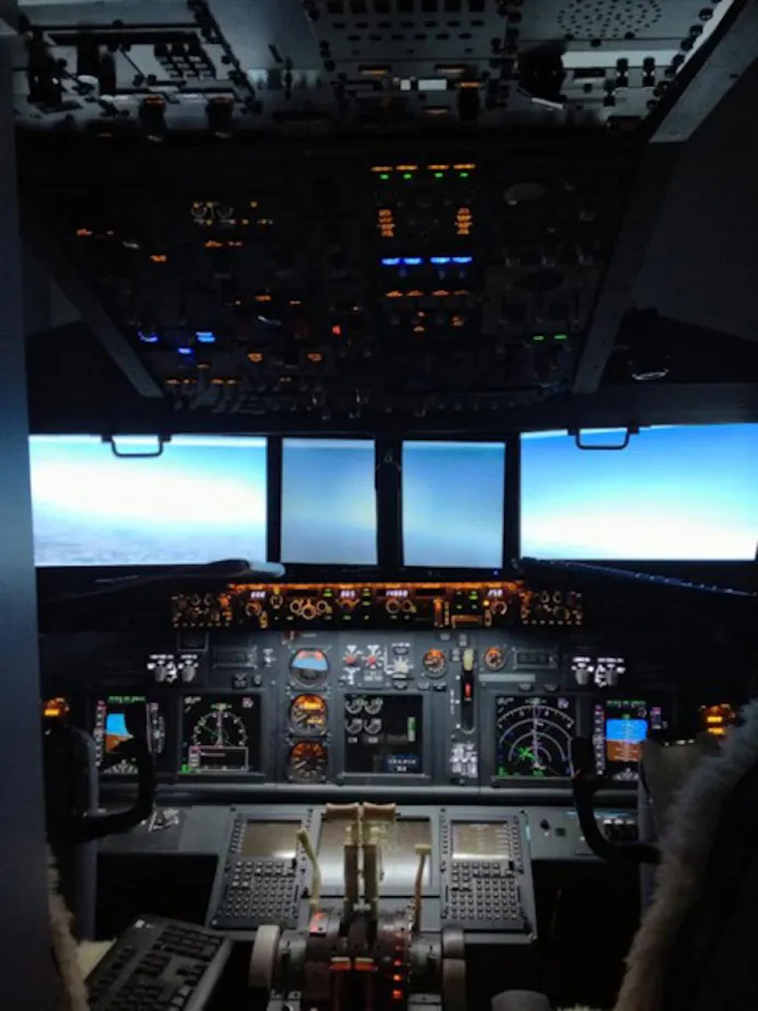 Boeing 737-cockpit in de kinderkamer-16252300
