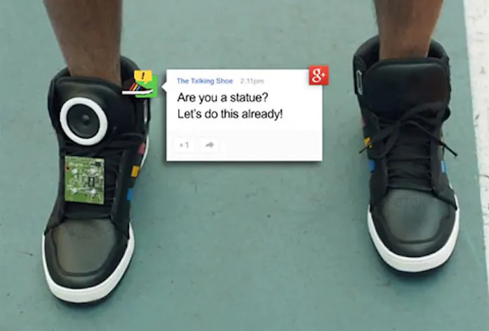 Google Shoe: Pratende schoen van Google-16325237
