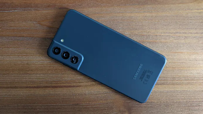 Samsung Galaxy S21 FE - smartphone-fan staat in de luwte-18713902