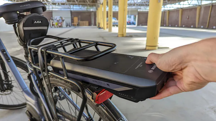 E-bike accu in bagagedrager