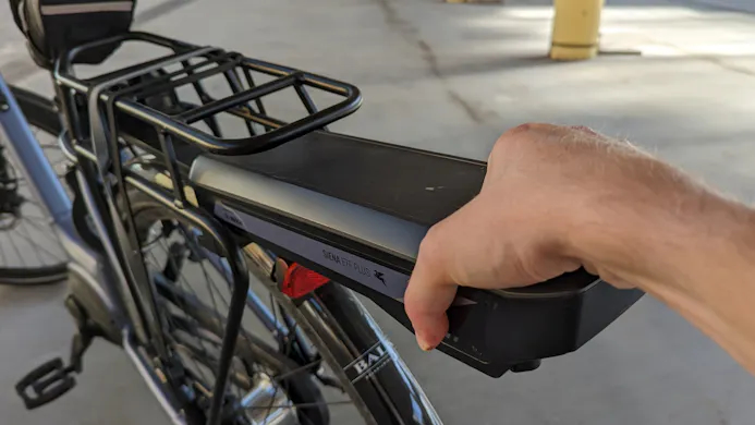 E-bike accu in bagagedrager