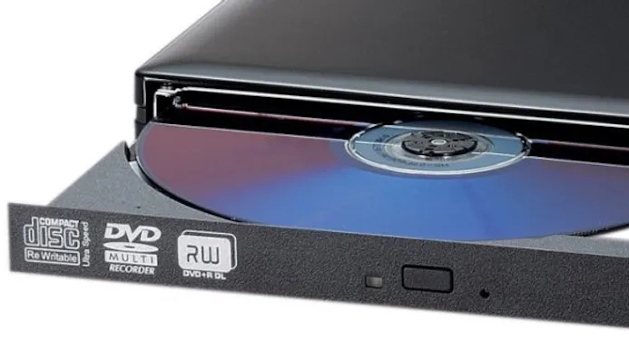 Sleutel een dvd-station uit een oude laptop of pc als je niet teveel geld wilt uitgeven aan een externe drive.