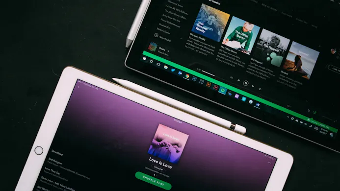 Tablet met Spotify