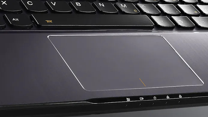 Tip 08 Als je de laptop veel onderweg gebruikt, zorg dan voor een ruim touchpad.