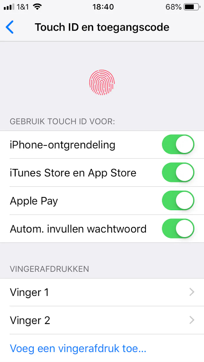 Tip 06 In iOS kun je je vingerafdruk toevoegen door bij Touch ID te kijken.