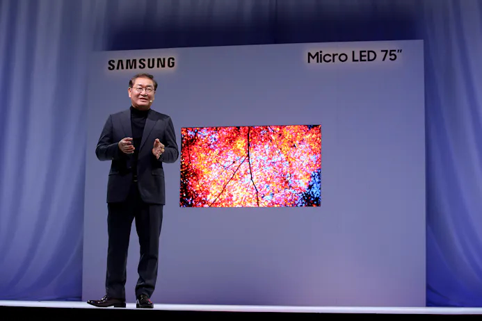 De presentatie van de modulaire microLED van Samsung tijdens CES 2019.