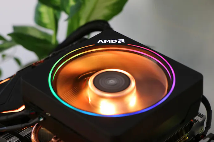 De AMD Wraith Prism laat zien dat een stock koeler echt niet suf hoort te zijn