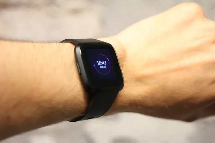 Fitbit Versa, wearable, smartwatch