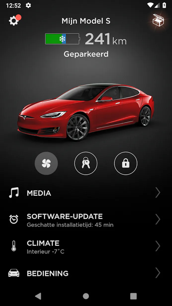 Dankzij de Tesla-app kun je ook op afstand functies van de auto bedienen.