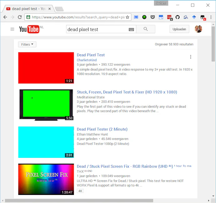 Op YouTube vind je veel video’s om eenvoudig dode pixels mee op te sporen.