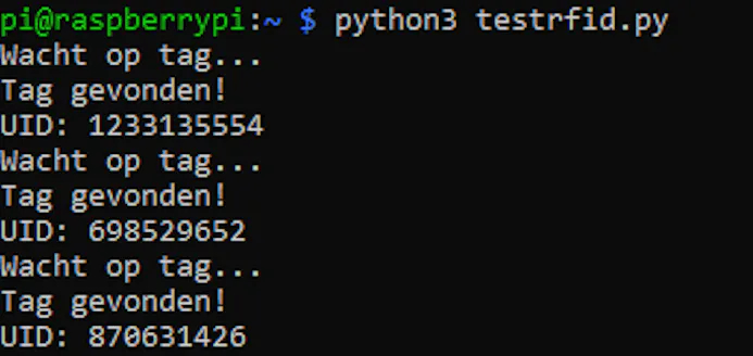 Met een Python-scriptje achterhalen we de ID’s van de rfid-tags.