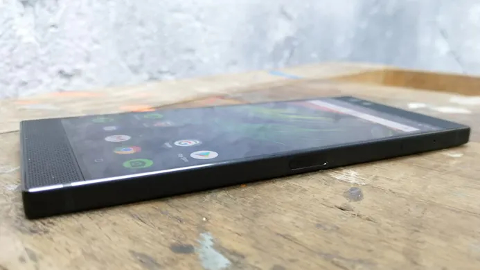 Razer Phone. smartphone, android