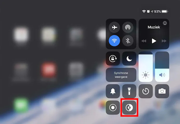 En daar is de knop voor schakelen tussen donkere en lichte modus in het iOS 13 Bedieningspaneel!