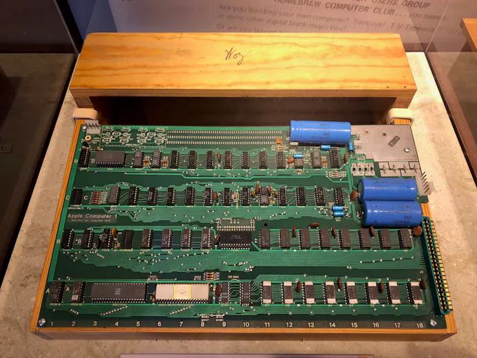 De Apple 1 uit 1976 in het Computer History Museum in Mountain View, Californië. Foto: Arnold Reinhold.