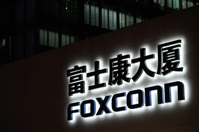“Foxconn behandelt fabrieksarbeiders als machines”-16253042