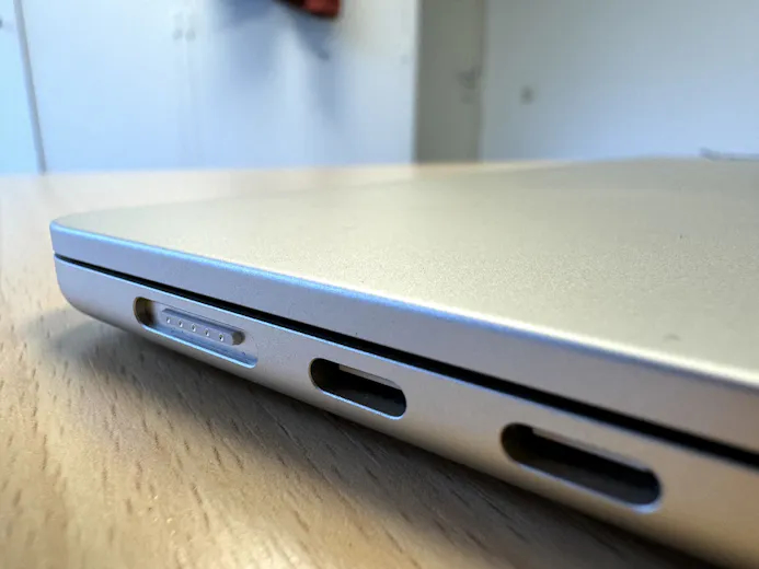 Review Apple MacBook Air M3 - Van buiten hetzelfde, van binnen iets beter-Uo0Cl7ifQ56BY4AwSmJxKg