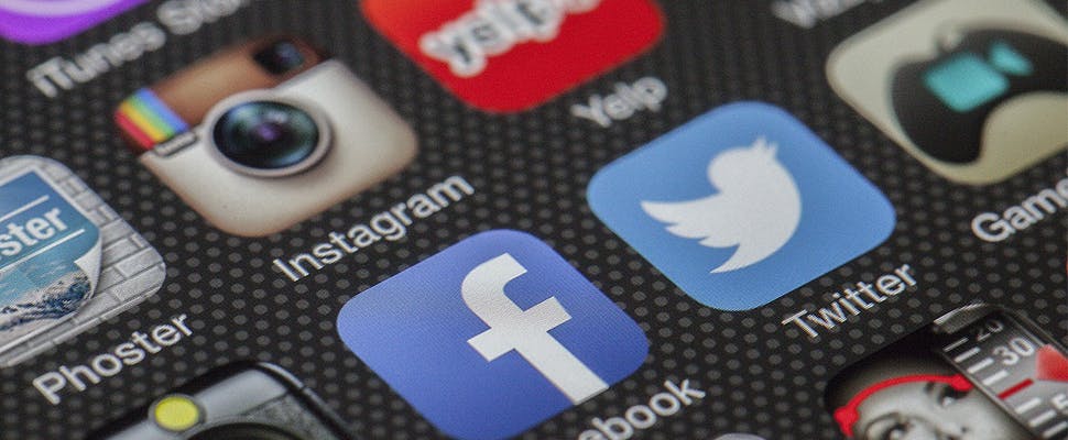 Tieners: 'Liever chatten dan met elkaar praten'