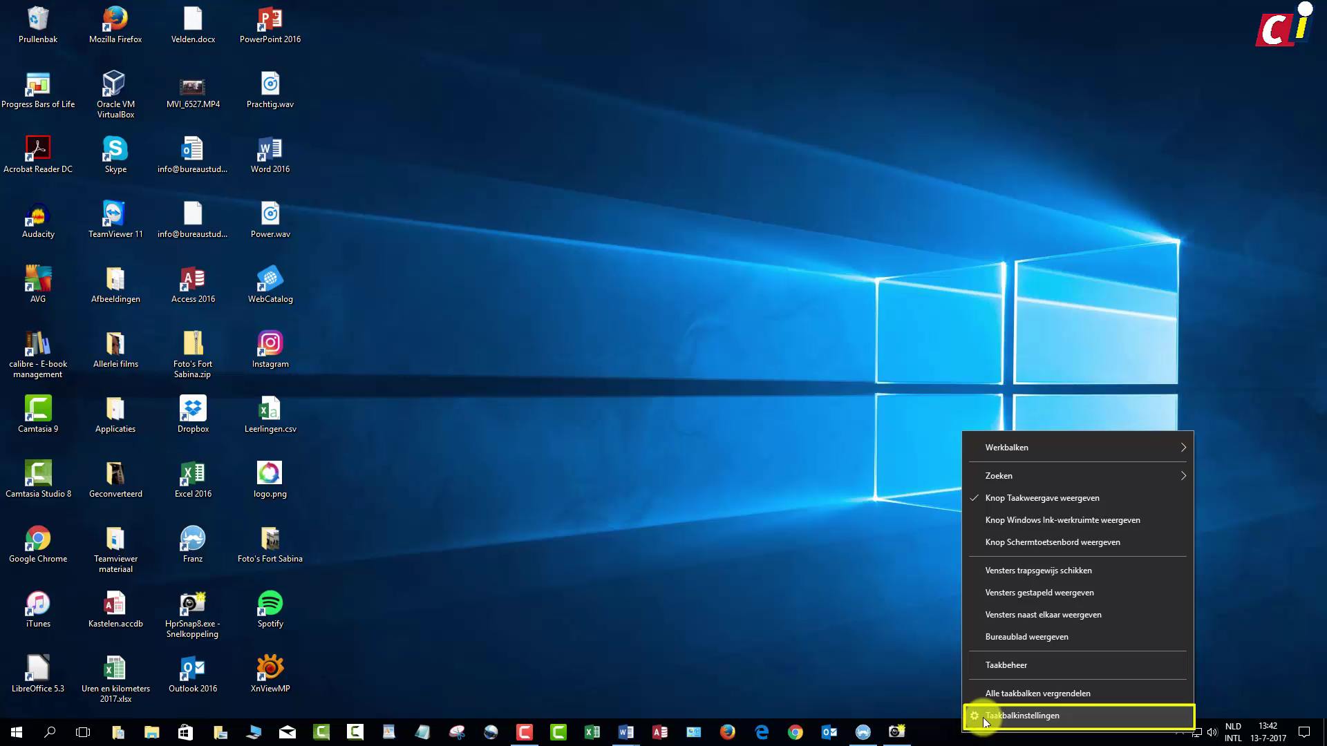 De opmaak van de taakbalk aanpassen in Windows 10