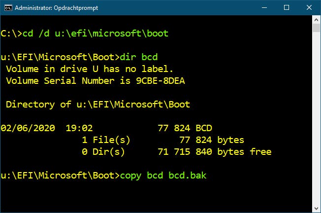 Veiligheidshalve bewaar je de originele bcd in een back-upbestand.