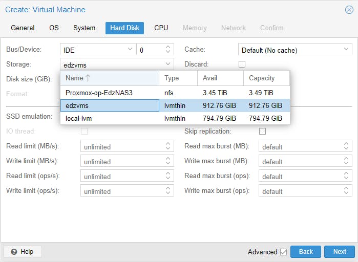 08 Het aanmaken van een virtuele machine verloopt in een aantal stappen.