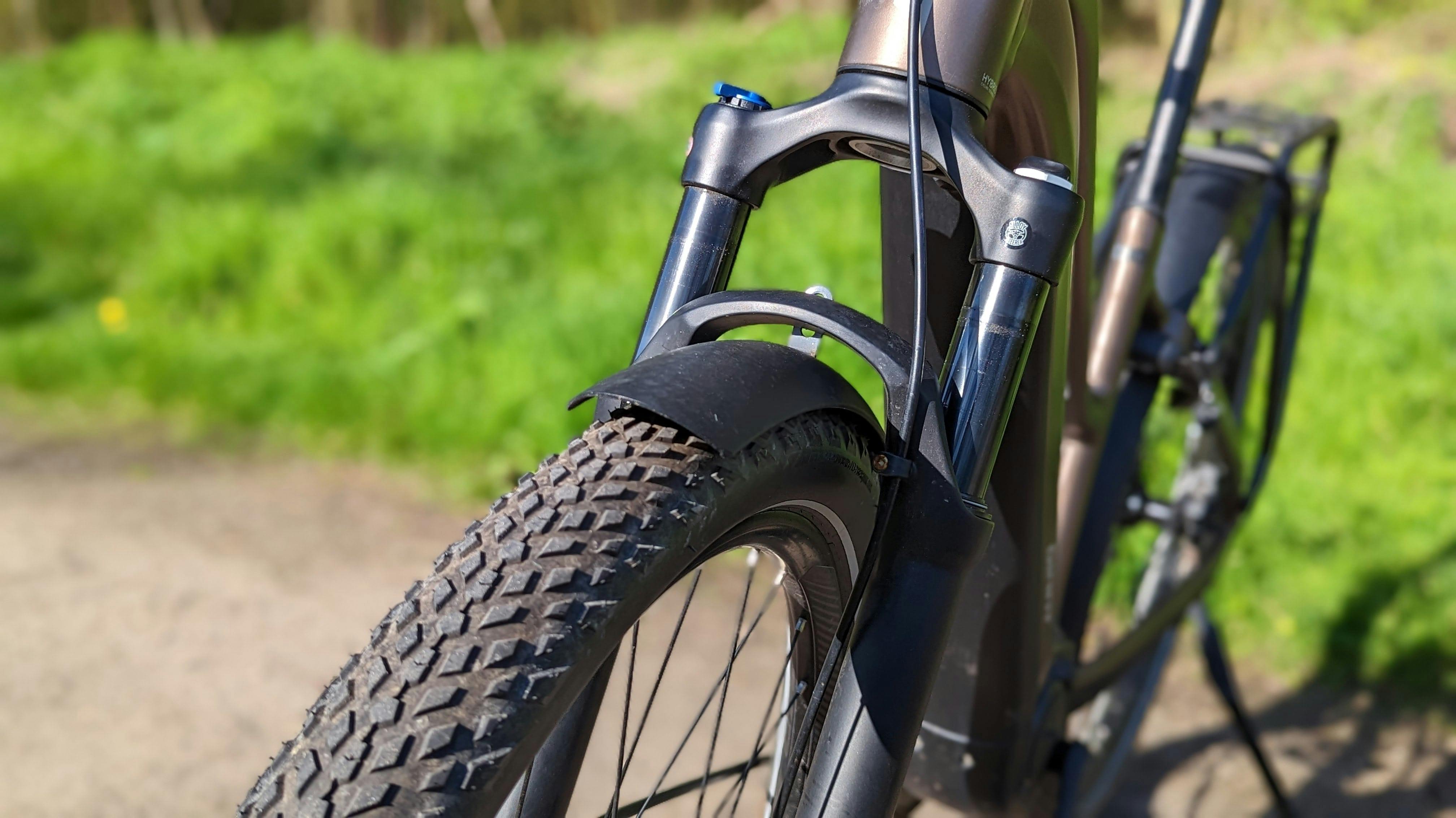 Veel profiel, dus ook op zand- en gravelpaadjes genoeg grip.