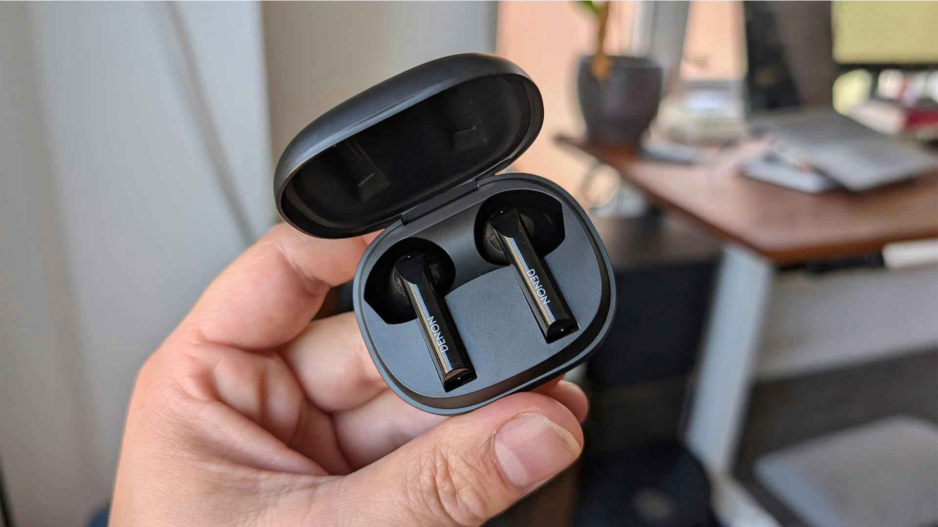 Review Denon AH-C500W – Oordopjes schieten helaas tekort