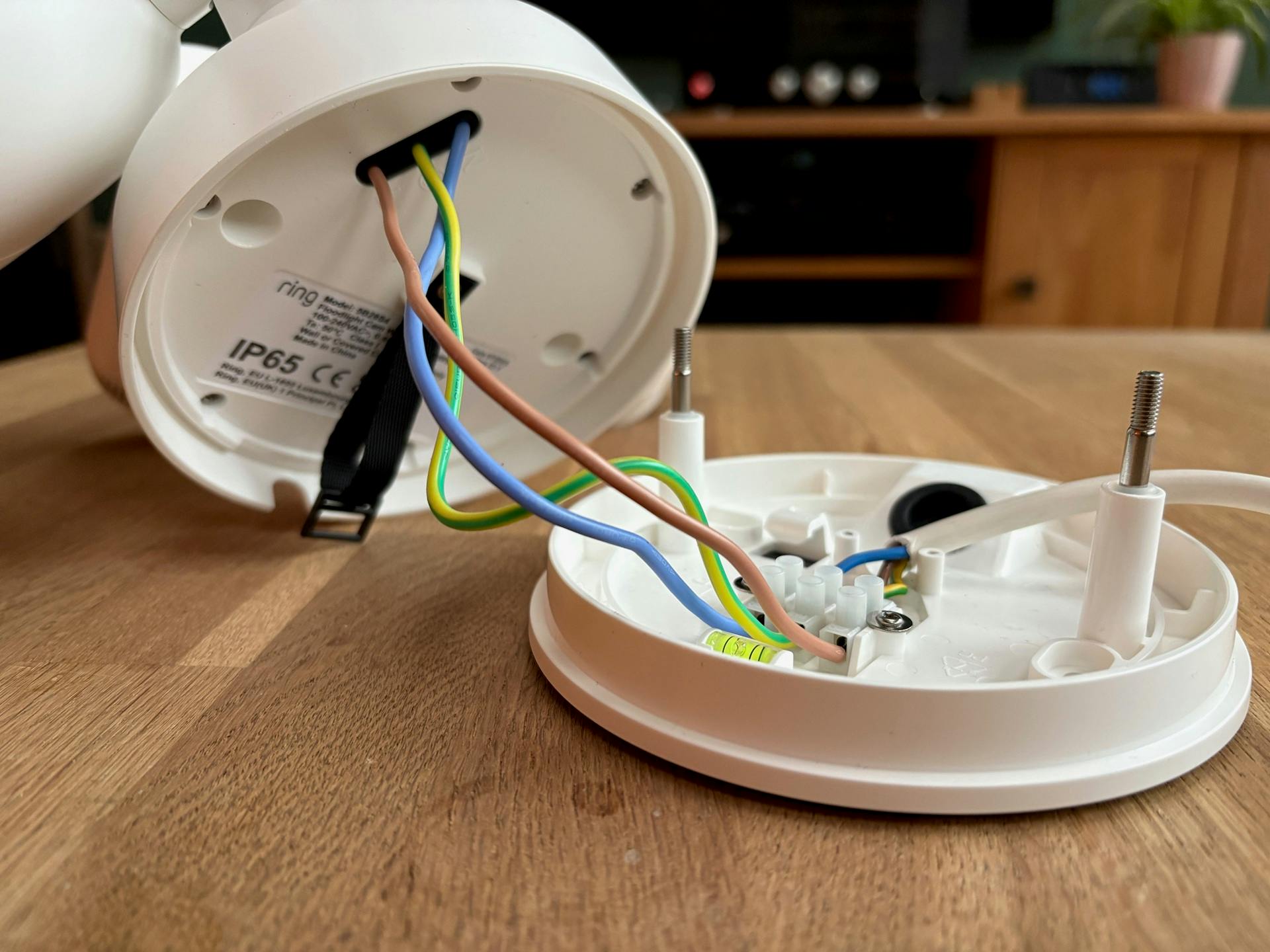 Stroomdraadjes van Ring-camera