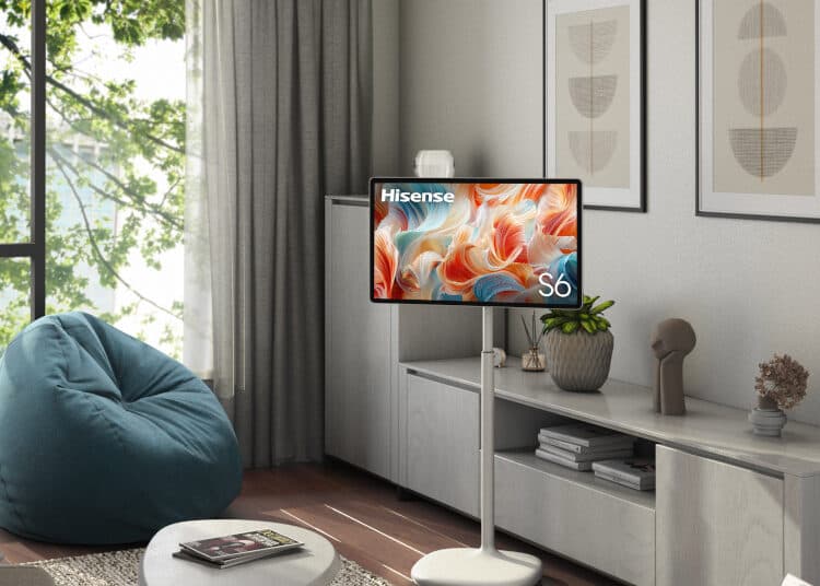 De Hisense 6S6 is een scherm op wielen