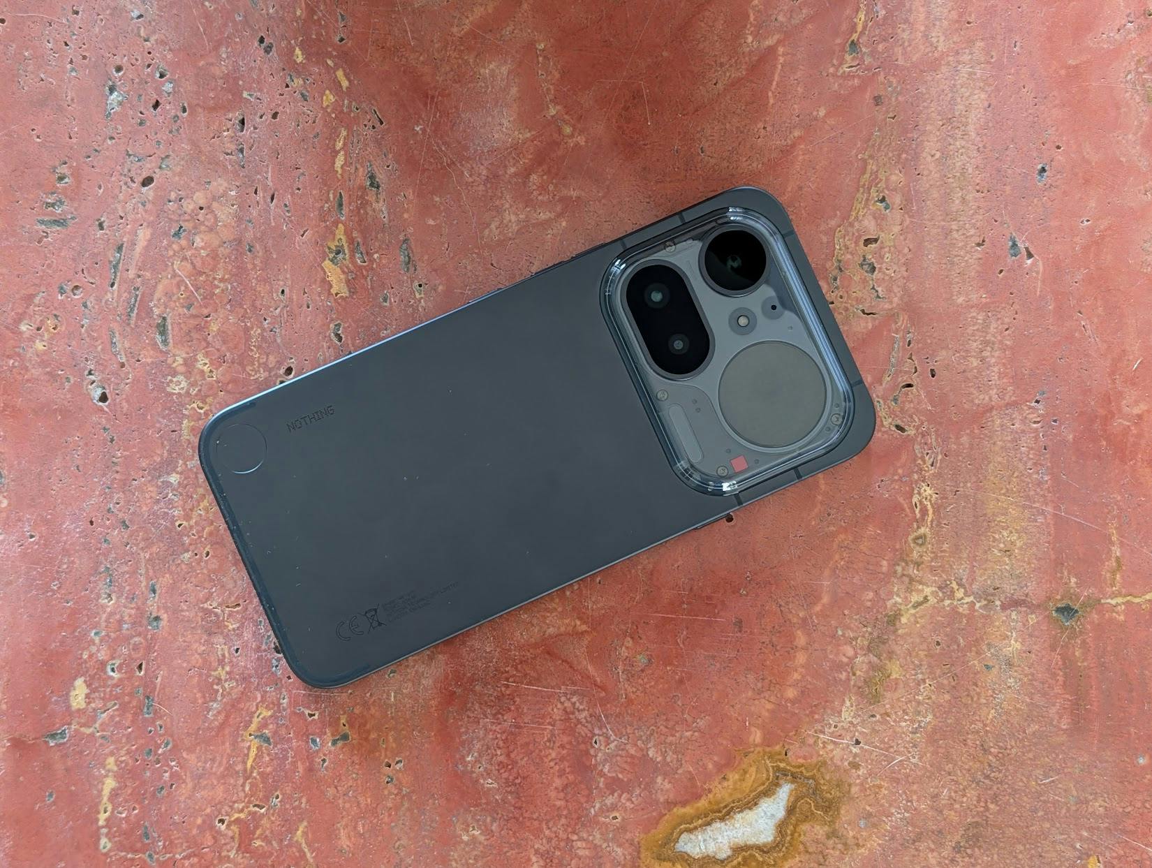 Review Nothing Phone (4a) Pro – Flitsend toestel in druk prijssegment